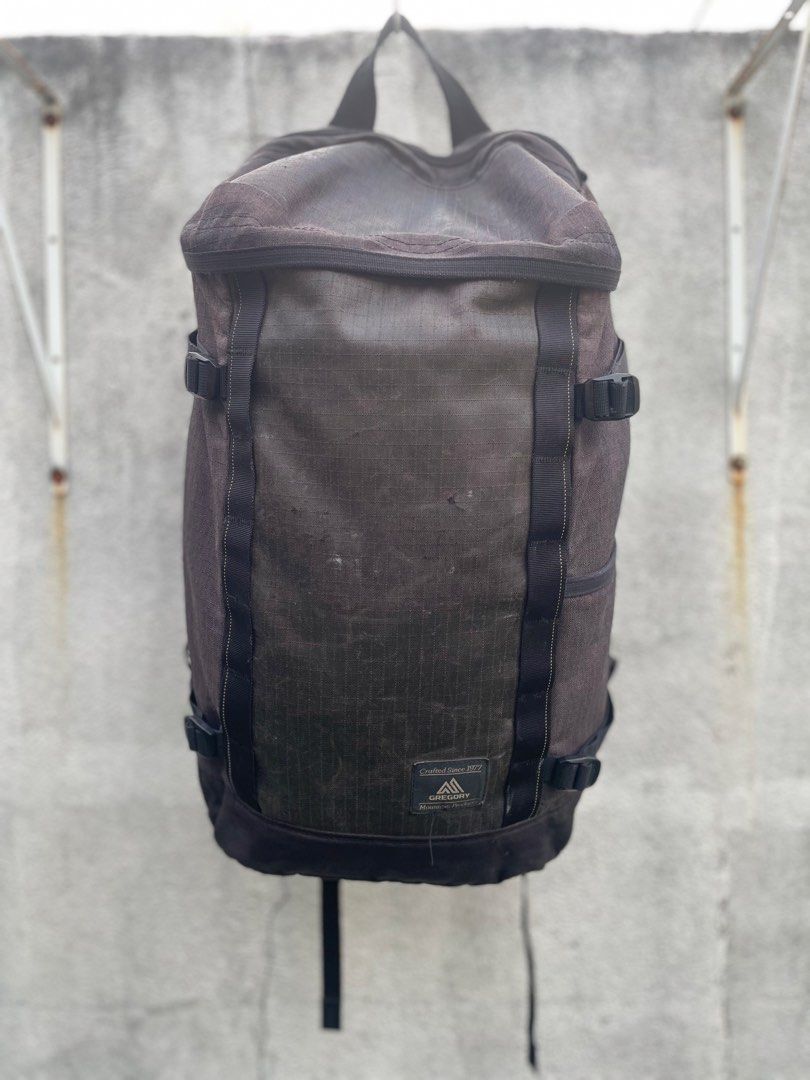 GREGORY BACKPACK (Category: Backpacks) located in Rawang. Submitted by Toko.thrifter (Listing ID 1453788062, Image 1). Description: GREGORY BACKPACK 💯Original Made in Philipines Condition 8/10 Bebas koyak Compartment luas Boleh buat ride atau balik kampung Postage RM10 sm.