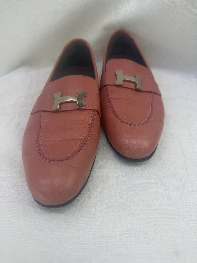 Hermes （分類：平底鞋）位於 Hong Kong。 由 suki2394 提交（商品編號 1453662372，圖片 3）。簡介： Hermes flats Size : EU 38.5 Insoles length: 25cm。