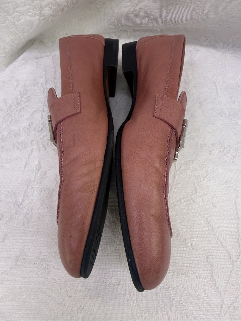 Hermes （分類：平底鞋）位於 Hong Kong。 由 suki2394 提交（商品編號 1453662372，圖片 4）。簡介： Hermes flats Size : EU 38.5 Insoles length: 25cm。