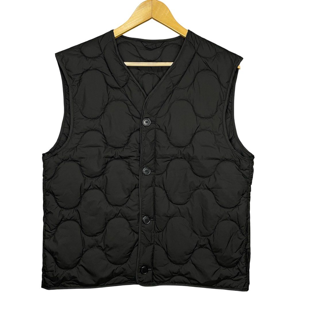 H&M Quilted Vest Black (Category: Vests) located in Manila. Submitted by saintjohnn (Listing ID 1453741320, Image 1). Description: .