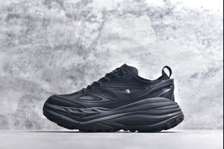 (Category: ) located in . Submitted by Outlet.Sneakers (Listing ID 1453728702, Image 1). Description: .