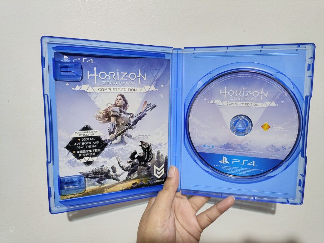 Horizon Zero Dawn Complete Edition PS4 PlayStation Hits (Category: PlayStation) located in Rizal. Submitted by curatedbyju (Listing ID 1453762512, Image 3). Description: Horizon Zero Dawn Complete Edition for PS4. Includes the base game and the Frozen Wilds expansion. Also comes with Carja Outfit, Banuk Outfit, Carja Trader Pack, and Banuk Trader Pack. Great open-world adventure. This is the PlayStation Hits version..