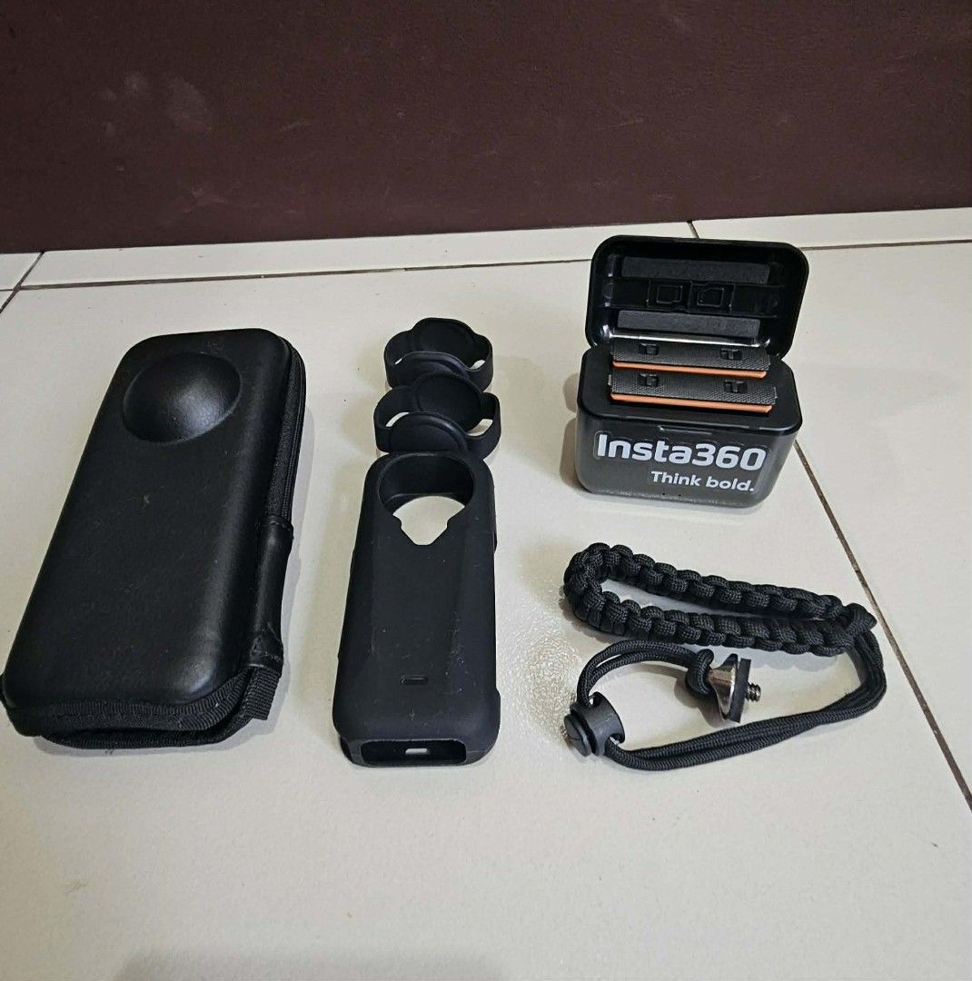 Insta 360 X4 Air (Category: Cameras) located in Dasmarinas. Submitted by xyrene_1 (Listing ID 1453675472, Image 3). Description: INSTA 360 X4 AIR 8K 360 Camera w/Accessories: - Hard Carry Case - 3 Batteries w/Charger - Paracord Wrist Strap - Silicone Protective Case - Extra Protective Case Purchased May 2026 From Amazon Used Only Once.