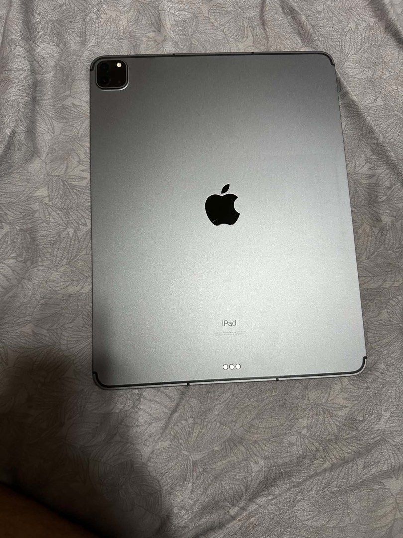 iPad Pro 12.9 (Category: iPad) located in Quezon City. Submitted by azzy. (Listing ID 1453634397, Image 1). Description: For sale or swap sa PS5 slim or motor iPad Pro 12.9 M1 cellular edition 128gb No issues Case lang inclusion since yung charger na ginagamit yung sa phone lang din.