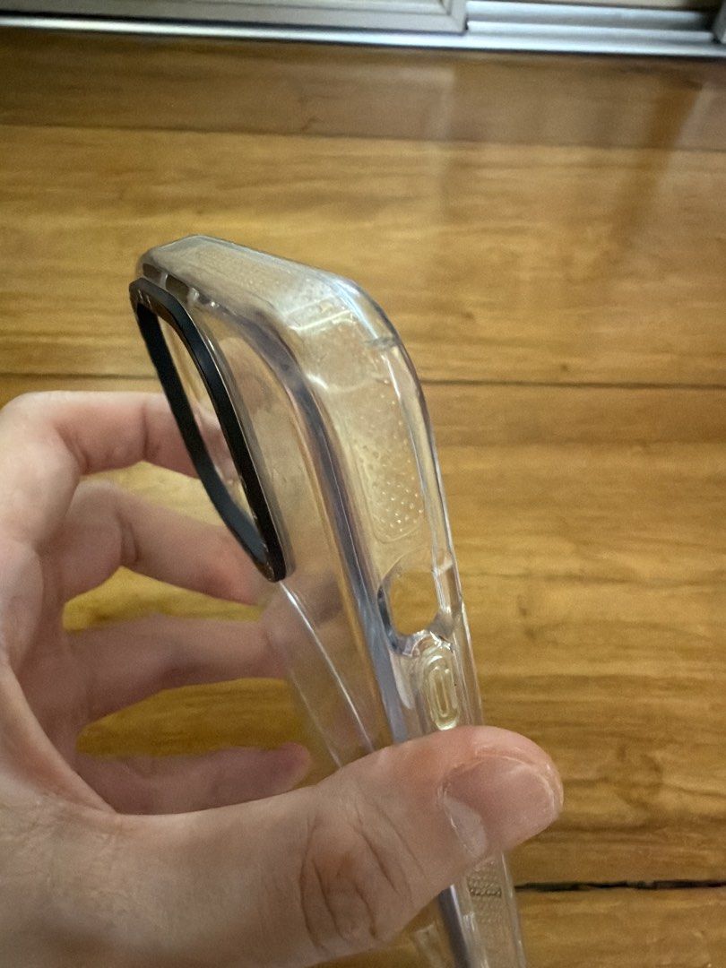 iPhone 15 pro casetify magsafe case (original) (Category: Cases & Sleeves) located in Quezon City. Submitted by ksotto (Listing ID 1453729987, Image 3). Description: - Original Casetify impact case - SRP: 3,490 - small crack in one upper corner - comes with box .
