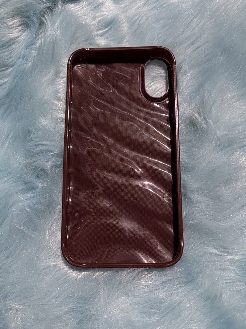 iPhone XR Burgundy Marble Glossy Phone Case (Category: Cases & Sleeves) located in Porac. Submitted by cheng.rz (Listing ID 1453718425, Image 2). Description: - Designed for iPhone XR - Features a stunning Burgundy Marble Glossy finish - Adds a touch of elegance and style - Condition: 7/7 (Excellent) - Protects your phone with a chic look.