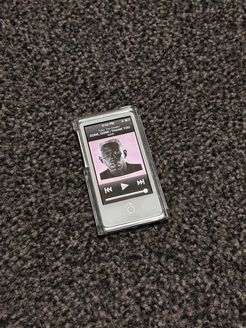 iPod Touch Gen 7th (Category: Portable Audio Accessories) located in Bulacan. Submitted by thriftstarph (Listing ID 1453757880, Image 1). Description: PLEASE READ THE DESCRIPTION BELOW‼️ iPod Touch (White) 7th Generation No Issue Appearance 9/10 Battery Life 9.7/10 Good as New Note: no charger and earphones and the case is not included .