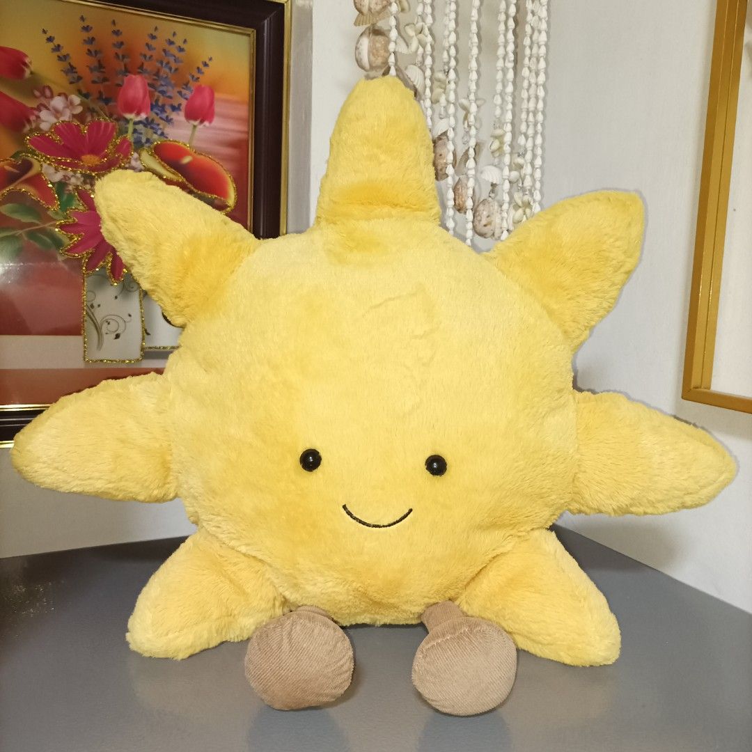 Jellycat Amuseables Sun (Category: Plushies & Soft Toys) located in Mapandan. Submitted by xxrdstffsxx (Listing ID 1453687528, Image 1). Description: .