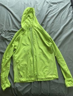 （分類：）位於 。 由 declutter852 提交（商品編號 1453636651，圖片 1）。簡介： 。