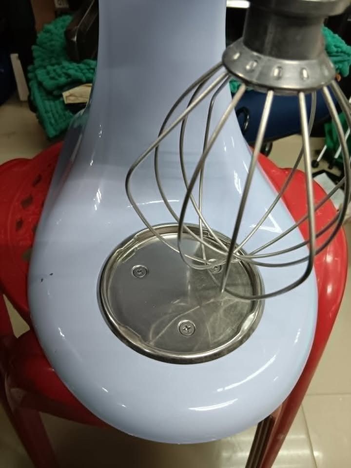 KITCHENAID Artisan Kitchen Stand Mixer (Category: Bakeware) located in Pasay City. Submitted by meostore (Listing ID 1453671139, Image 3). Description: 💜 KitchenAid Artisan Stand Mixer | Lavender | 5-Quart 💜 ✅ Good Working Condition ✅ Ready to Use Specifications: ✔️ Brand: KitchenAid ✔️ Series: Artisan ✔️ Color: Lavender ✔️ 5-Quart Stainless Steel Mixing Bowl ✔️ 10-Speed Performance Control ✔️ Tilt-Head Design for Easy Access ✔️ Heavy-Duty Cons