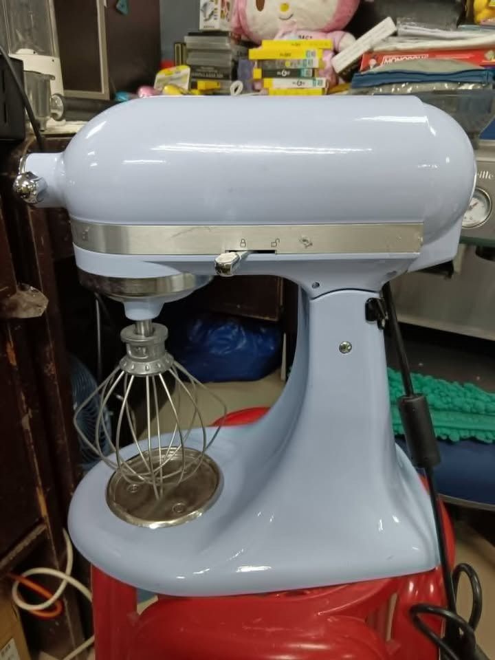 KITCHENAID Artisan Kitchen Stand Mixer (Category: Bakeware) located in Pasay City. Submitted by meostore (Listing ID 1453671139, Image 2). Description: 💜 KitchenAid Artisan Stand Mixer | Lavender | 5-Quart 💜 ✅ Good Working Condition ✅ Ready to Use Specifications: ✔️ Brand: KitchenAid ✔️ Series: Artisan ✔️ Color: Lavender ✔️ 5-Quart Stainless Steel Mixing Bowl ✔️ 10-Speed Performance Control ✔️ Tilt-Head Design for Easy Access ✔️ Heavy-Duty Cons