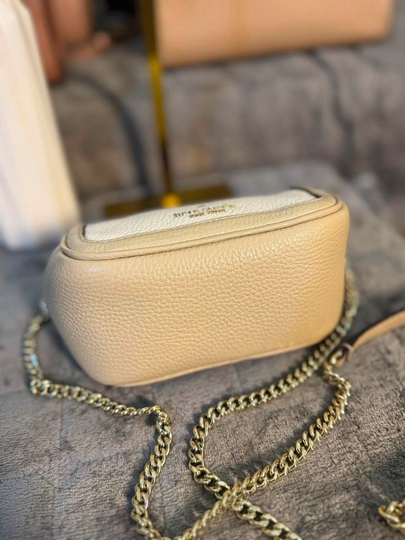 KS Micro smoosh 2way (Category: Luxury Bags & Wallets) located in Manila. Submitted by anngvalle (Listing ID 1453783958, Image 3). Description: KS Micro smoosh 2way Pristine condition Php 3500 only!.