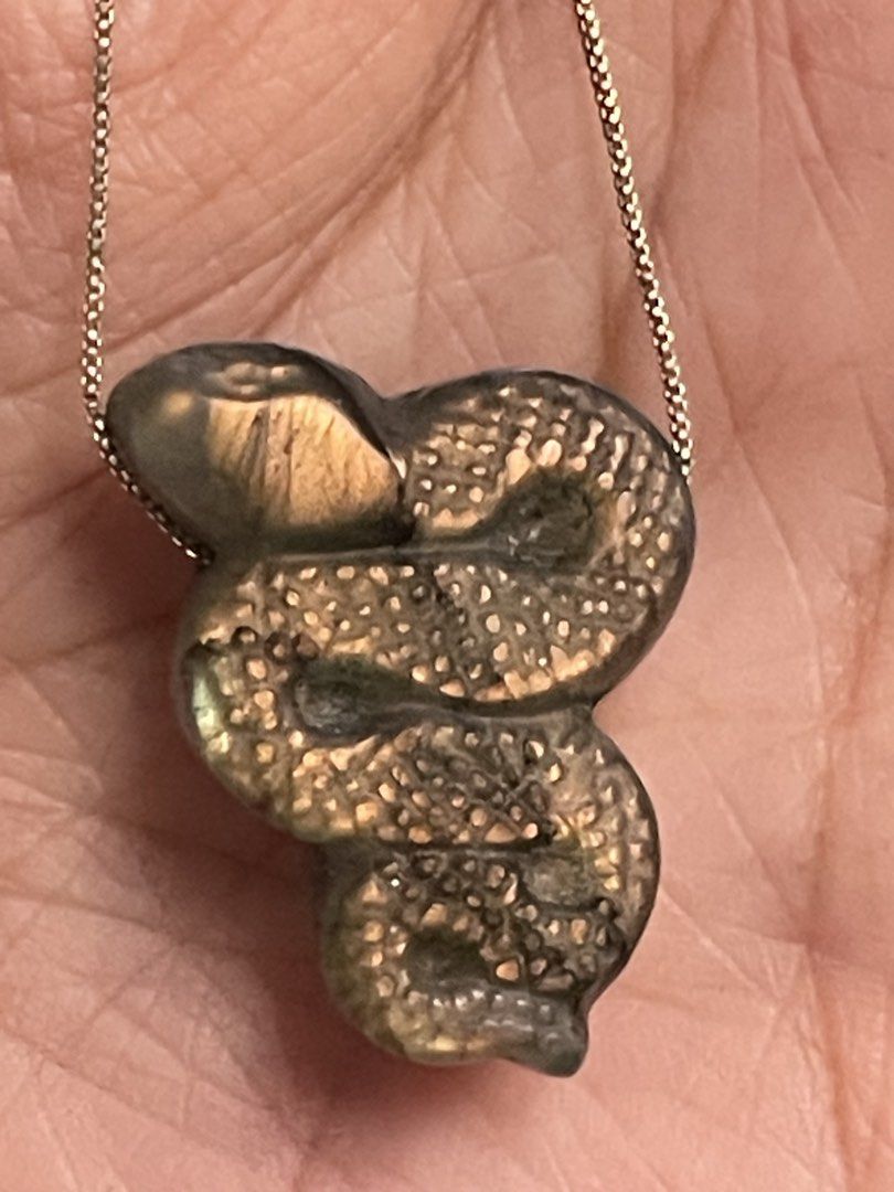 Labradorite- Sunset color labradorite pendant (Category: Necklaces) located in Las Pinas. Submitted by opalescent.crystals (Listing ID 1453673702, Image 3). Description: .
