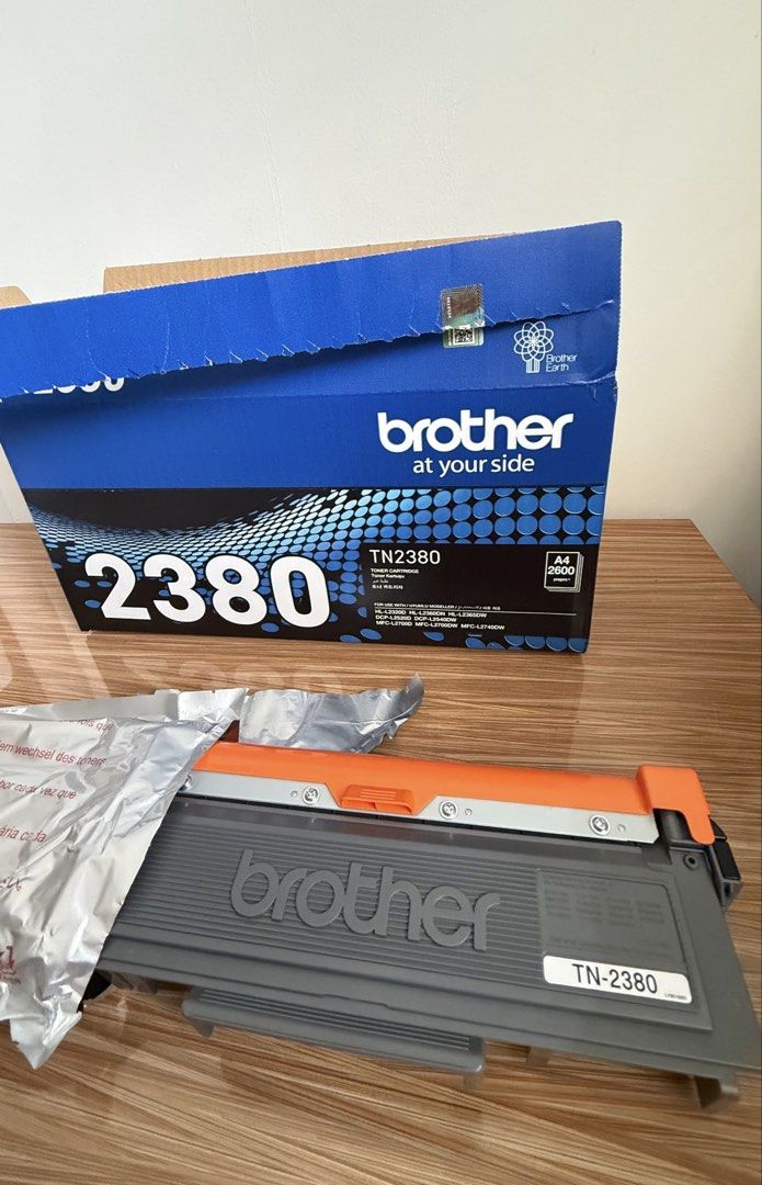 Laser printer (Category: Printers, Scanners & Copiers) located in Singapore. Submitted by brucelee7 (Listing ID 1453812434, Image 3). Description: Paper gets rolled up when printed out. The cartridge is 90% new. So in case you want just the cartridge it’s worth it too. .