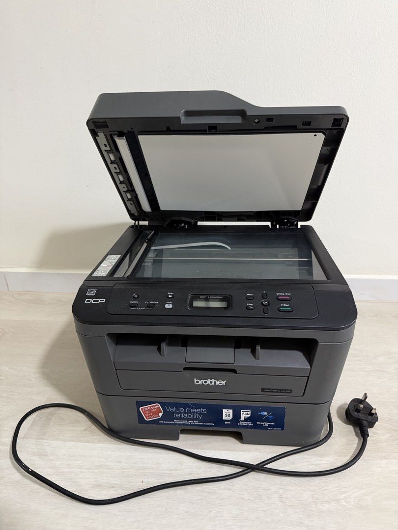 Laser printer (Category: Printers, Scanners & Copiers) located in Singapore. Submitted by brucelee7 (Listing ID 1453812434, Image 2). Description: Paper gets rolled up when printed out. The cartridge is 90% new. So in case you want just the cartridge it’s worth it too. .