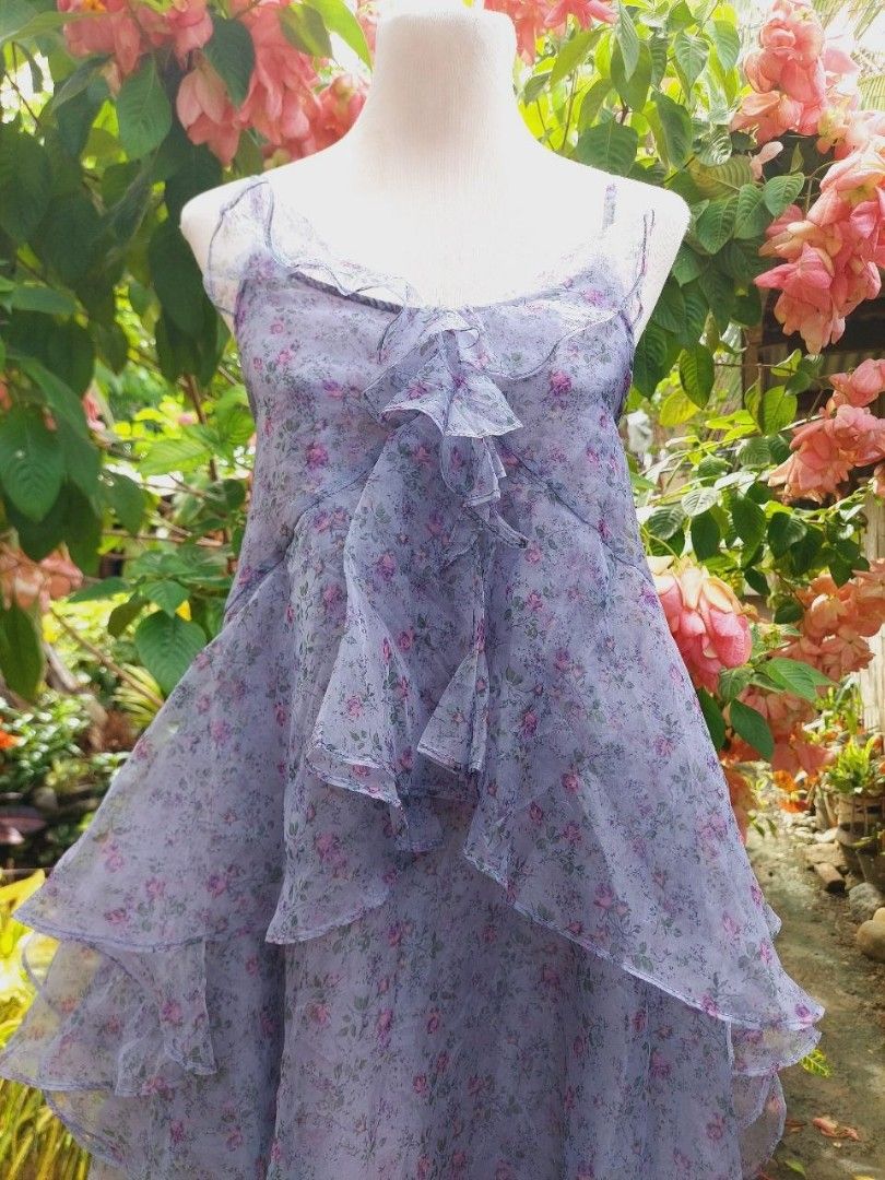 lavender floral chiffon dress features dramatic cascading asymmetrical ruffle layers (Category: Dresses) located in Echague. Submitted by ribbitpicks (Listing ID 1453772948, Image 3). Description: .