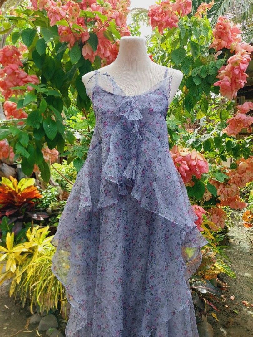lavender floral chiffon dress features dramatic cascading asymmetrical ruffle layers (Category: Dresses) located in Echague. Submitted by ribbitpicks (Listing ID 1453772948, Image 2). Description: .