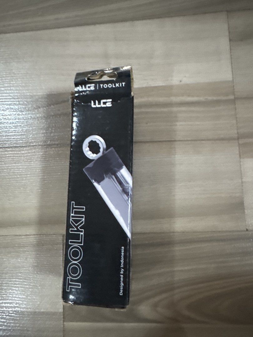 LLCE toolkit (Category: Motorcycle Accessories) located in Singapore. Submitted by g00dvibes_zxcv (Listing ID 1453668034, Image 3). Description: .