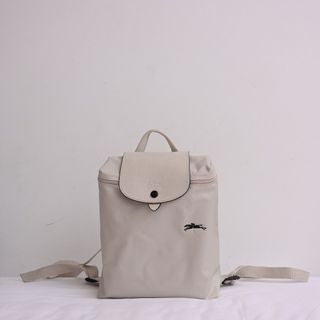 （分類：）位於 。 由 xiaoluxiao-0501 提交（商品編號 1453795260，圖片 1）。簡介： 。