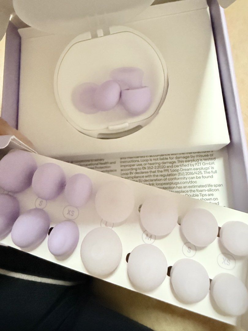 LOOP DREAM (Category: Ear Care) located in Singapore. Submitted by sg0912 (Listing ID 1453807710, Image 2). Description: Box is OPENED but it’s new de ya Free delivery .