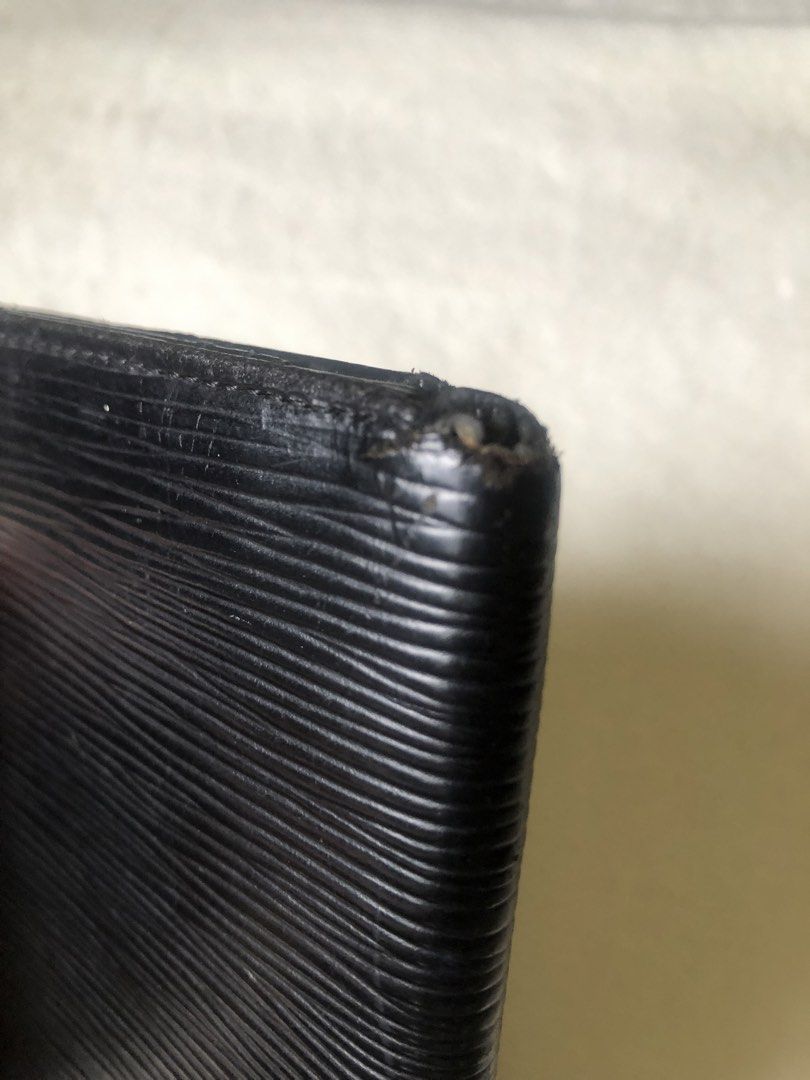 Louis vuitton bifold epi long black wallet (Category: Luxury Bags & Wallets) located in Pasig City. Submitted by maricrism68145 (Listing ID 1453724234, Image 3). Description: Japan preloved,no more code due to peeling.