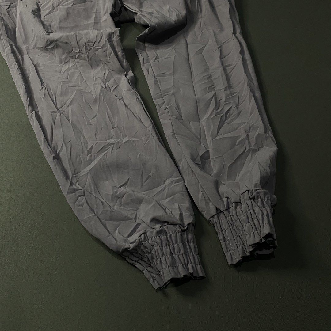 Lululemon Stretch Travel Woven Jumpsuit (Category: Jumpsuits) located in Cavite. Submitted by lit_loots (Listing ID 1453700000, Image 3). Description: Lululemon Stretch Travel Woven Jumpsuit Size 6 on tag Pit to pit - 20 Waist - 28-32 Adjustable Waist to top - 19.5 Waist to bottom - 38 Thighs - 11.5 Leg opening - 7.5 Excellent condition No flaw Cavite location 📍 - 1,899 free sf.