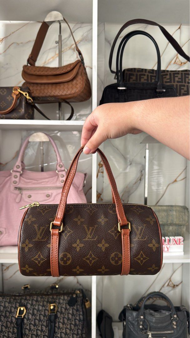 LV Papillon in size 22 cm (Category: Luxury Bags & Wallets) located in Manila. Submitted by sacreluxebyelly (Listing ID 1453640619, Image 2). Description: With coa.