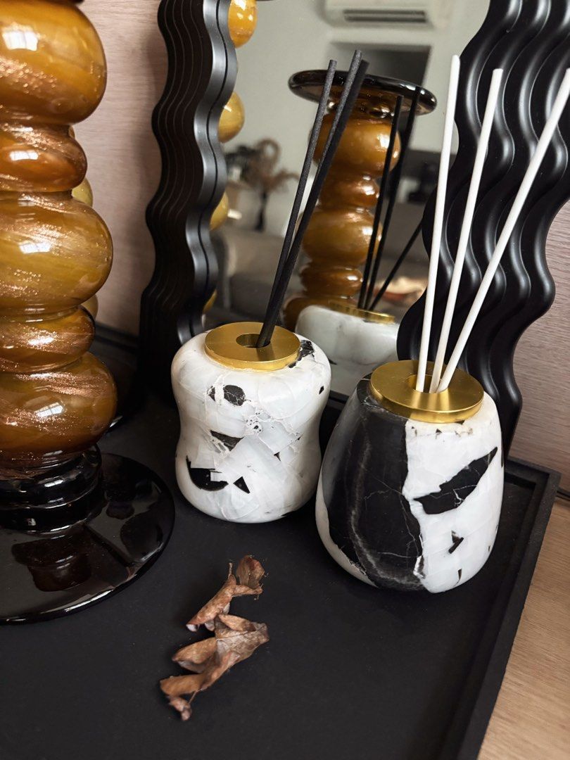 Marble Diffuser Container (Category: Home Fragrance) located in Singapore. Submitted by gl2016 (Listing ID 1453720574, Image 1). Description: 100% real marble $25 each.
