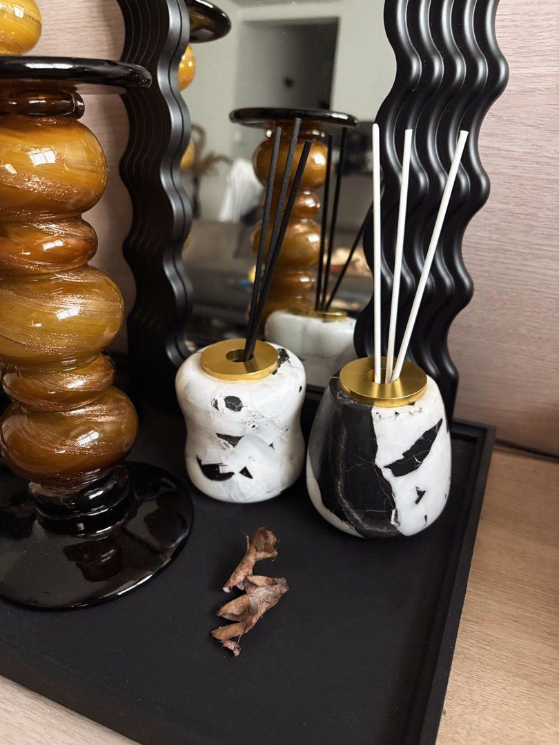 Marble Diffuser Container (Category: Home Fragrance) located in Singapore. Submitted by gl2016 (Listing ID 1453720574, Image 2). Description: 100% real marble $25 each.