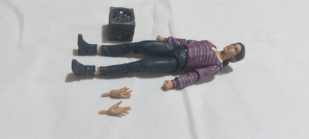 Marvel Legends MJ Action Figure with Accessories (Category: Figurines & Statues) located in Paranaque City. Submitted by Jerdith (Listing ID 1453776941, Image 2). Description: - Marvel Legends MJ action figure - Includes interchangeable hands - Comes with a unique accessory - Highly articulated for dynamic posing - Detailed representation of the character - Ideal for Marvel collectors and fans - All items shown in photos are included.