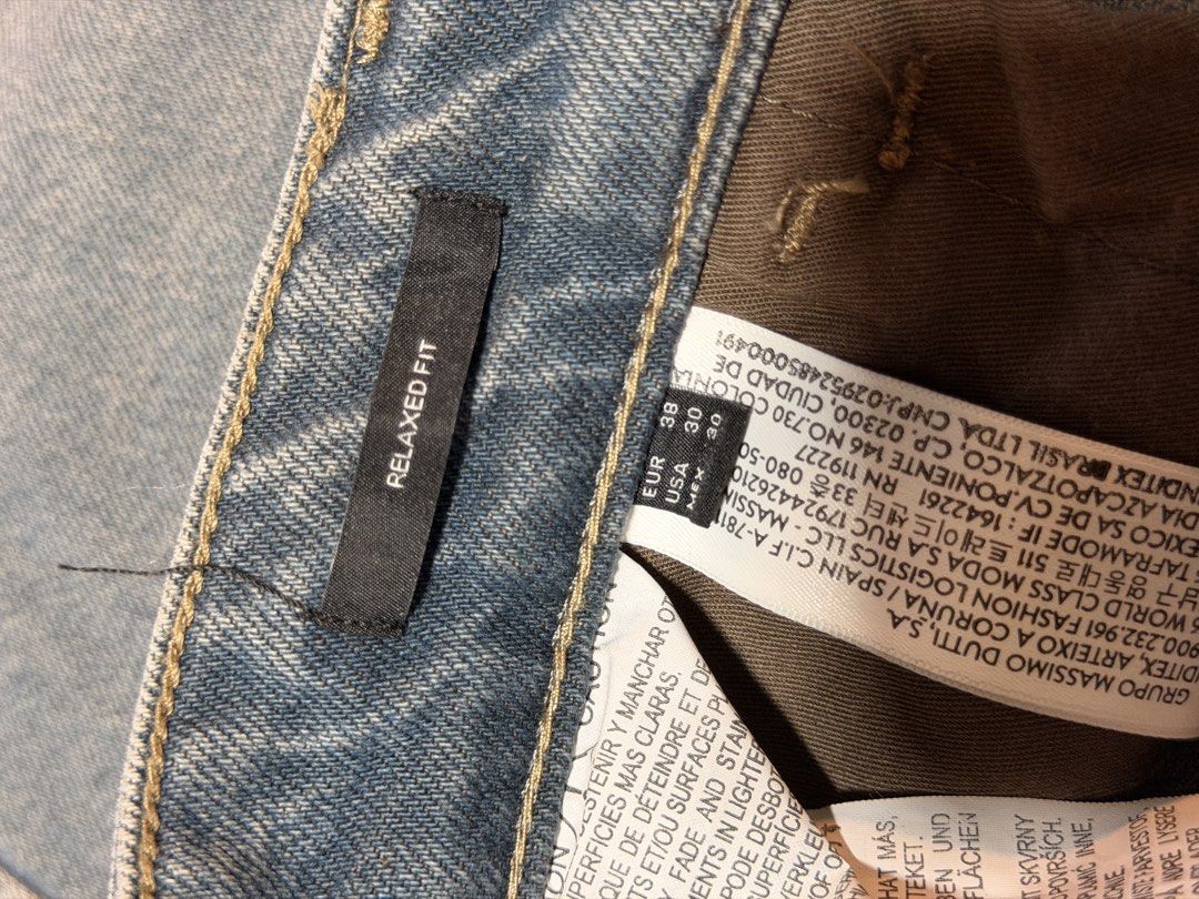 Massimo Dutti - Denim Jeans (Category: Jeans) located in Taguig. Submitted by celinesells222 (Listing ID 1453728316, Image 3). Description: Massimo Dutti Denim Jeans Relaxed Fit Size: EU 38, US 30 Shipping via LBC Cash on pick up.
