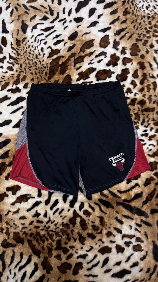 Mitchell & Ness Chicago Bulls Warehouse Panel Men's shorts (Category: Shorts) located in Cabuyao City. Submitted by kisyana (Listing ID 1453712983, Image 2). Description: .