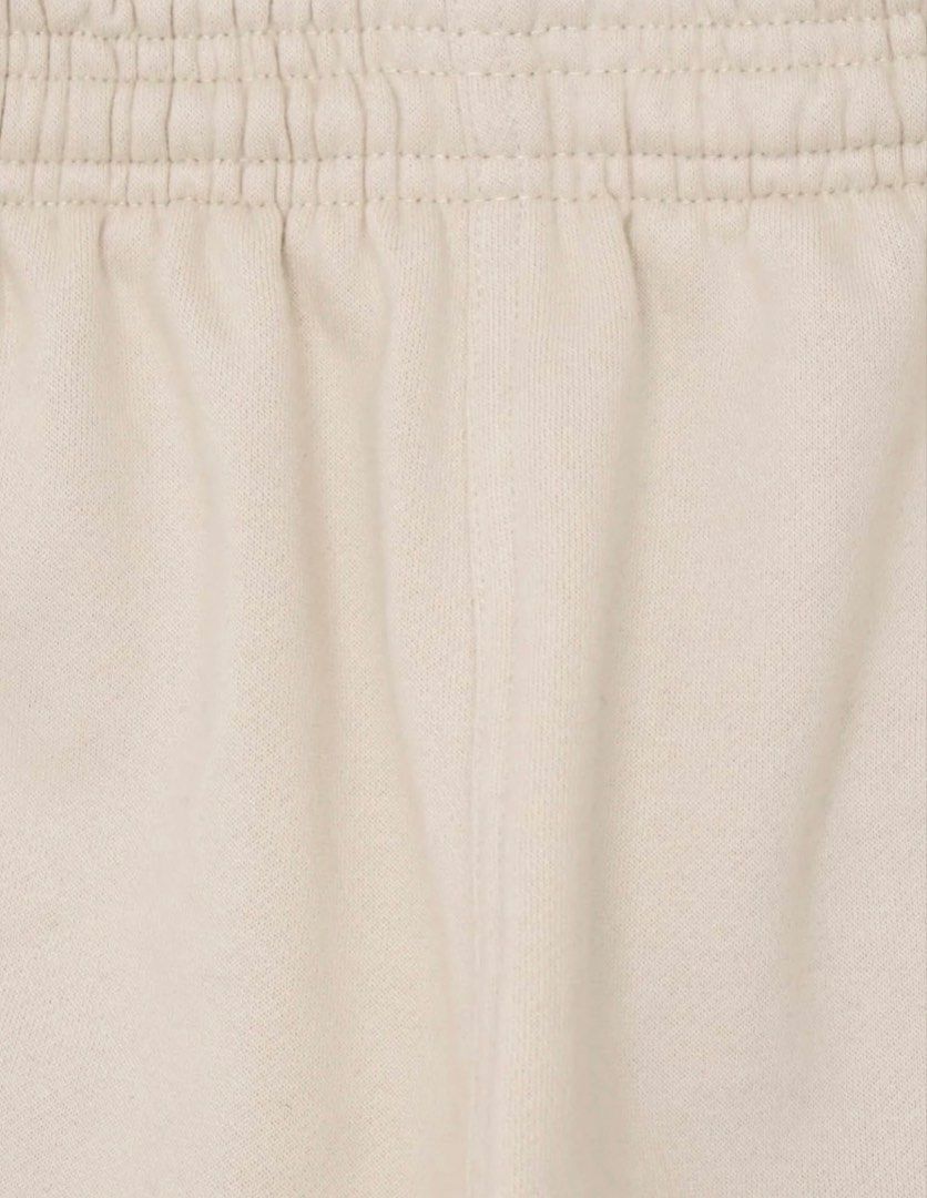 MN+LA "Crayons" Little Human Sweatpants (Category: Joggers) located in Quezon City. Submitted by geeianbr (Listing ID 1453728937, Image 3). Description: - 2pcs available 780 each - Super comfy sweatpants from MN+LA - Features the 'Crayons' Little Human graphic - Elastic waistband with drawstring - Ribbed cuffs for a snug fit - Perfect for everyday wear - Please check the size chart in the photos for accurate measurements.