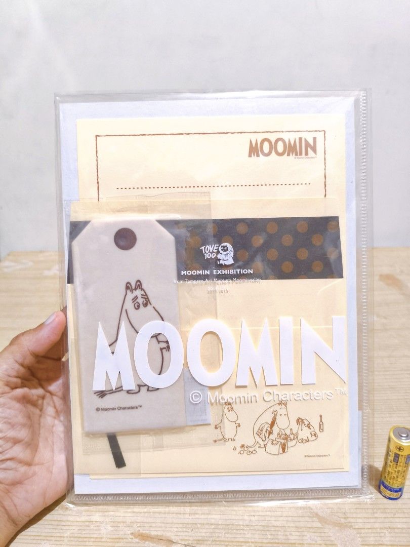 Moomin stationery set Japan With bookmarks (Category: Stationery & School Supplies) located in Paranaque City. Submitted by japancollectibles (Listing ID 1453782989, Image 1). Description: 🍀Read: Payment first policy Mop: gcash / BPI Shipping : Lalamove and LBC 1st to pay gets the item Location : Paranaque 1st to pay gets the item Battery for size reference 🌸Japan/ korea/England Surplus items collectible 🔴Carefully check each photos 🔴Manage y