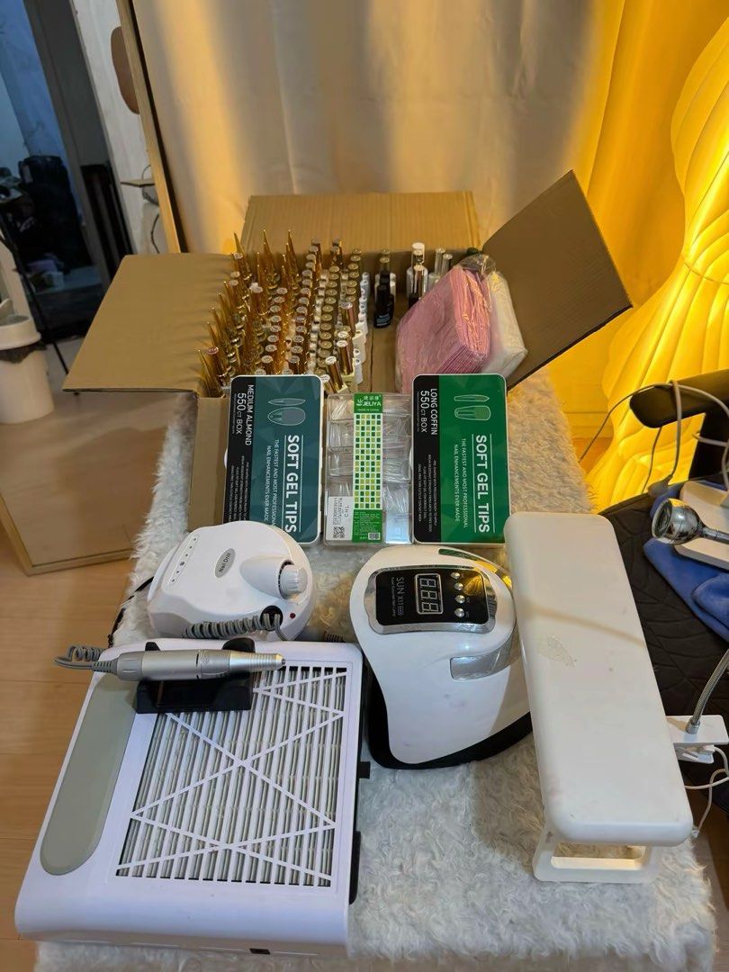 Nail Tech Tools Set (Category: Hands & Nails) located in Caloocan City. Submitted by pau03 (Listing ID 1453704193, Image 2). Description: - Complete Nail Tech Set - Includes 85pcs Gel Polish (BOMD & Born Pretty brands) - Various Gels: 4 liner gels, 1 glue gel, 1 Base gel, 1 Watercolor nail gel, 1 Rubber base gel - Top Coats: 1 Super top coat, 1 Matte top coat - Essential Liquids: 1 Acid primer, 1 Nail dehydrator, 1 Magic Remover - Additional Tool