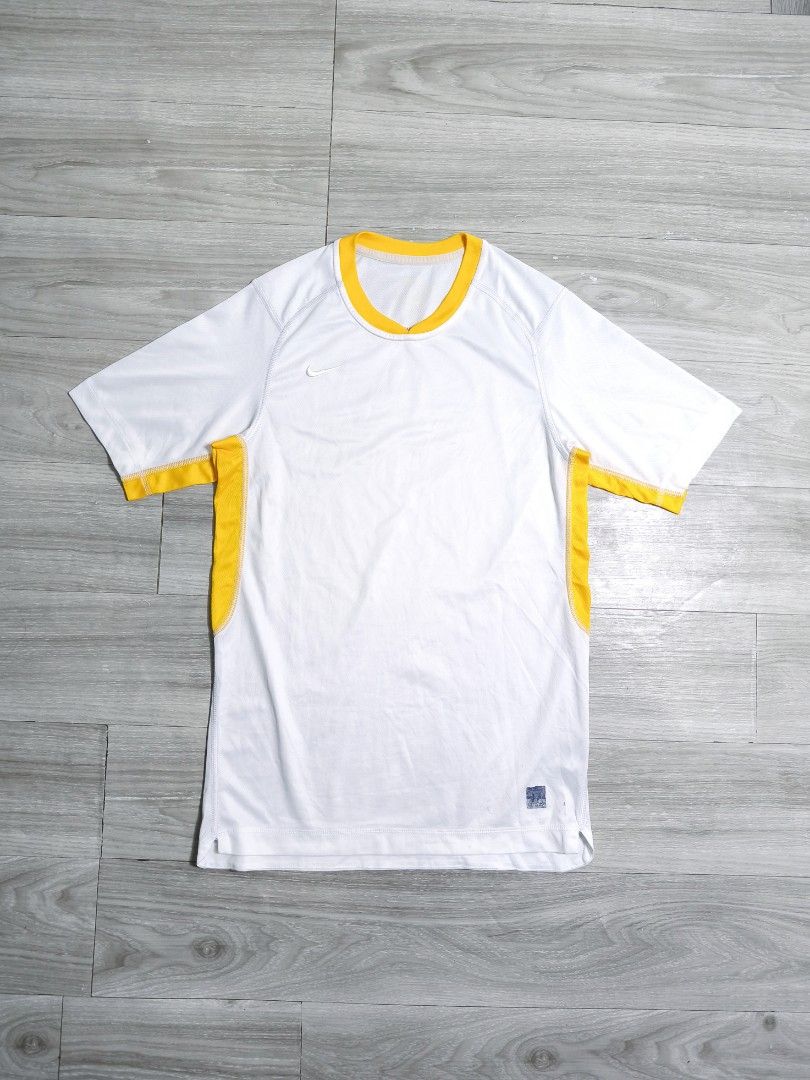 Nike Dri-fit tee (Category: Activewear) located in Paranaque City. Submitted by pickersform (Listing ID 1453768795, Image 1). Description: Nike Dri-fit tee size Small-Medium Width: 19 / Length 28 -Nike swoosh tonal logo embroidered - Ideal for sports or casual wear.