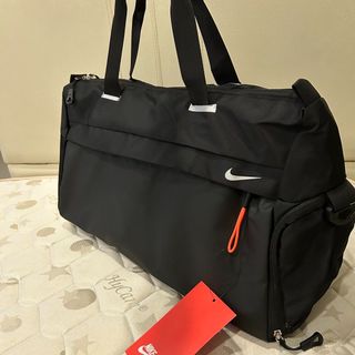（分類：）位於 。 由 hkluxehk 提交（商品編號 1453670812，圖片 1）。簡介： 。