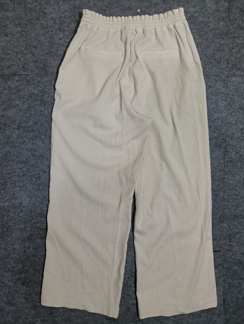 Niko and... Crinkled Easy Pants (Category: Other Bottoms) located in Bacolod City. Submitted by vincent.lorenz (Listing ID 1453790071, Image 3). Description: Pristine condition Color: Biege Size: Large on tag No Flaws.