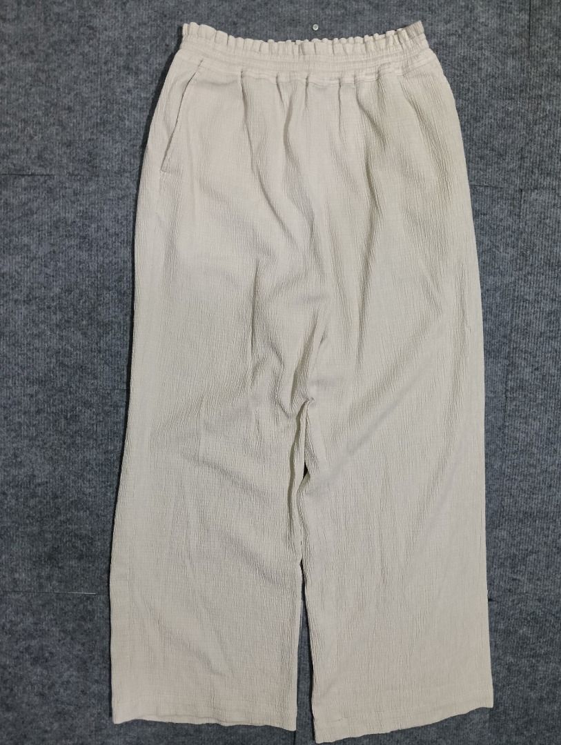 Niko and... Crinkled Easy Pants (Category: Other Bottoms) located in Bacolod City. Submitted by vincent.lorenz (Listing ID 1453790071, Image 2). Description: Pristine condition Color: Biege Size: Large on tag No Flaws.
