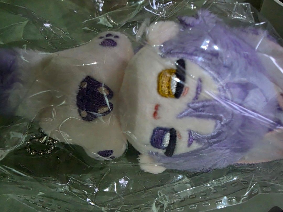 Nu carnival kuya eiden plushies 5cm (Category: Plushies & Soft Toys) located in Muntinlupa City. Submitted by topperware (Listing ID 1453719031, Image 3). Description: approx 5cm 600 for set 300 per piece.