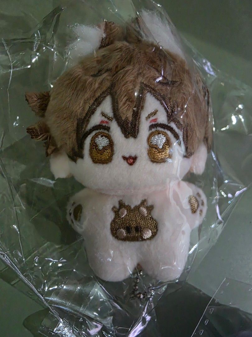 Nu carnival kuya eiden plushies 5cm (Category: Plushies & Soft Toys) located in Muntinlupa City. Submitted by topperware (Listing ID 1453719031, Image 2). Description: approx 5cm 600 for set 300 per piece.