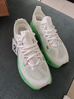 (Category: ) located in . Submitted by nata_finds_sg (Listing ID 1453698366, Image 1). Description: .