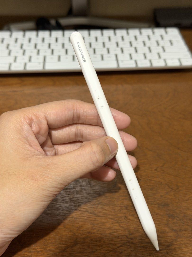 Original Apple Pencil Pro FIXED PRICE (Category: Other Mobile & Gadget Accessories) located in Manila. Submitted by razelysonn (Listing ID 1453731998, Image 3). Description: FIXED PRICE NON NEGO 100% original No box, No box, NO BOX location: binondo mnl .