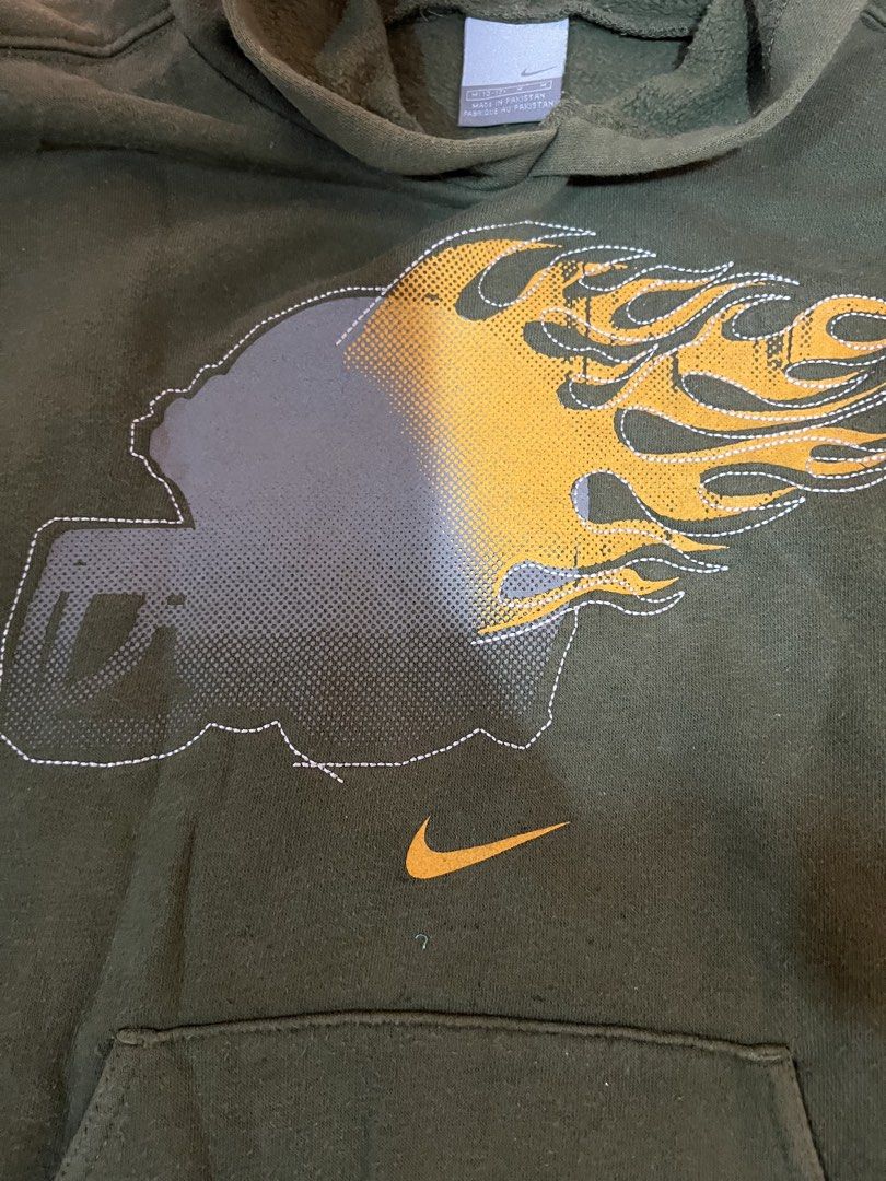 Original Nike Hoodie (Category: Babies & Kids Fashion) located in Quezon City. Submitted by tangled8 (Listing ID 1453730667, Image 2). Description: Original nike hoodie for kids 10-12 years old.