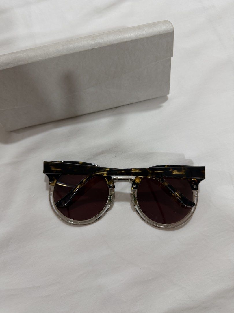 OWNDAYS Ringtail Round Sunglasses Tortoise Brown - Authentic w/ Case (Category: Vision Care) located in San Juan City. Submitted by shoprinat (Listing ID 1453774105, Image 2). Description: .