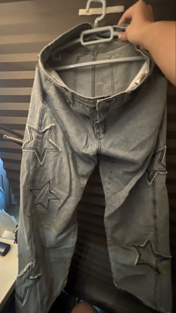 Pants y2k (Category: Jeans) located in Manila. Submitted by calified (Listing ID 1453724496, Image 1). Description: .