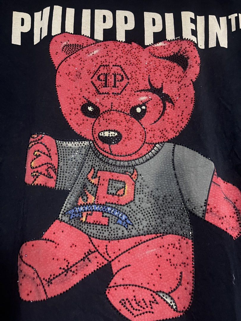 PHILIPP PLEIN (Category: Formal Shirts) located in Panabo. Submitted by edition_25 (Listing ID 1453802470, Image 2). Description: Excellent condition No issue 9.8/10 color rate Size medium.