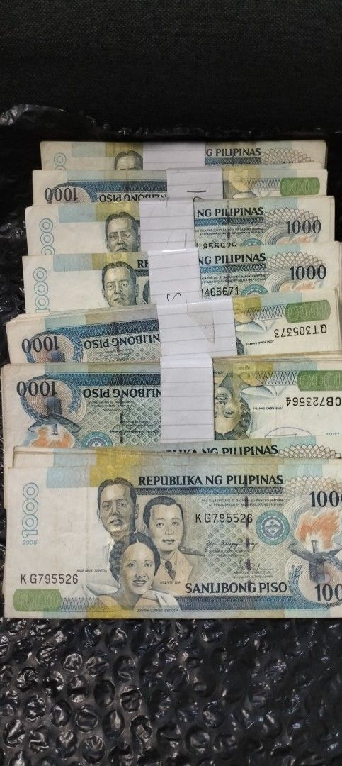 Philippine 1000 Peso and 500 Peso Banknotes Bundle (Category: Announcements) located in Pateros City. Submitted by origsalvador (Listing ID 1453739167, Image 3). Description: FORS SALE... OLD BANK NOTES ..1000 AND 500. 1000 BILLS ...100 PER EACH. 500 BILLS....80. PER EACH. PM LANG PO SALAMAT.. .