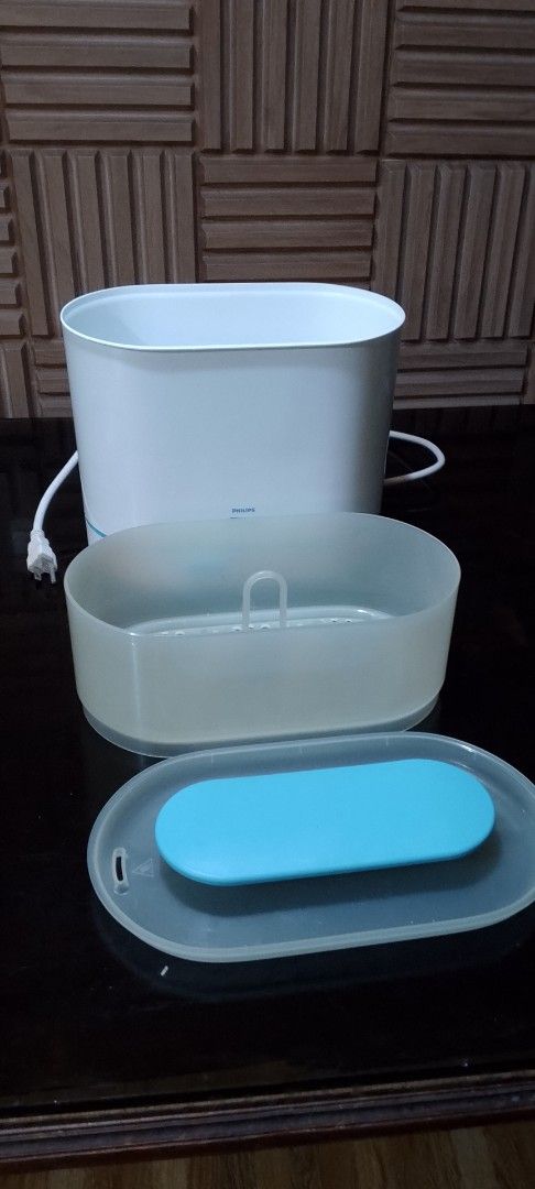 Philips Avent Electric Steam Sterilizer (Category: Breastfeeding & Bottle Feeding) located in Cavite. Submitted by sunkisstoys (Listing ID 1453673930, Image 3). Description: - Philips Avent Electric Steam Sterilizer - very good conditions - 110 volts.