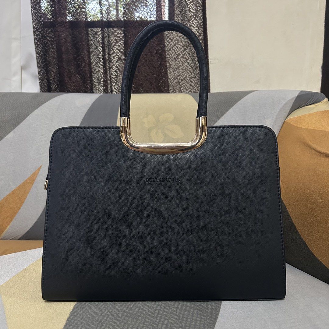 Preloved | Belladonna Black Shoulder Bag (Category: Shoulder Bags) located in Caloocan City. Submitted by trisdeclutters (Listing ID 1453671454, Image 3). Description: Last price already Barely used No issues/flaws, good as new No other inclusions (bag only; no dustbag, box, etc.) Orig price was around ₱2k Rfs: Hindi nagagamit ‼️no reservations, exchange, cancellation, return, refund‼️.